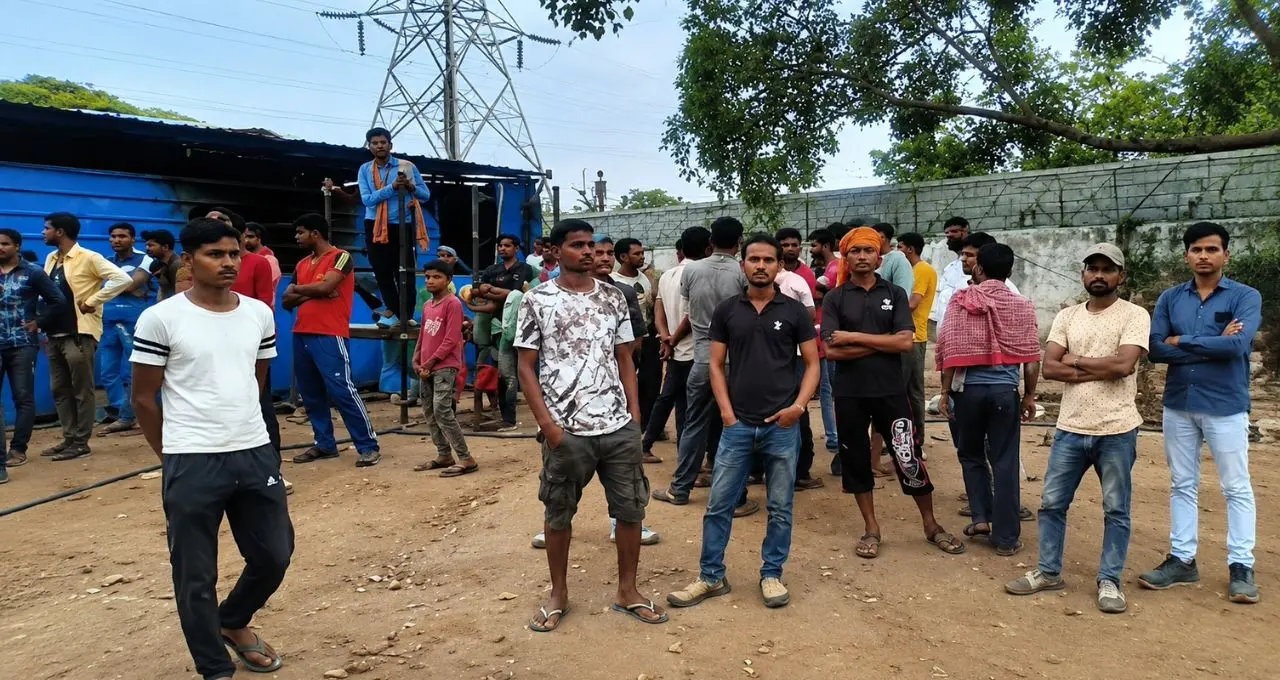 भिवाड़ी में निर्माणाधीन प्लांट में बड़ा हादसा: पानी की टंकी की दीवार गिरने से तीन बच्चों की मौत, तीन अन्य घायल