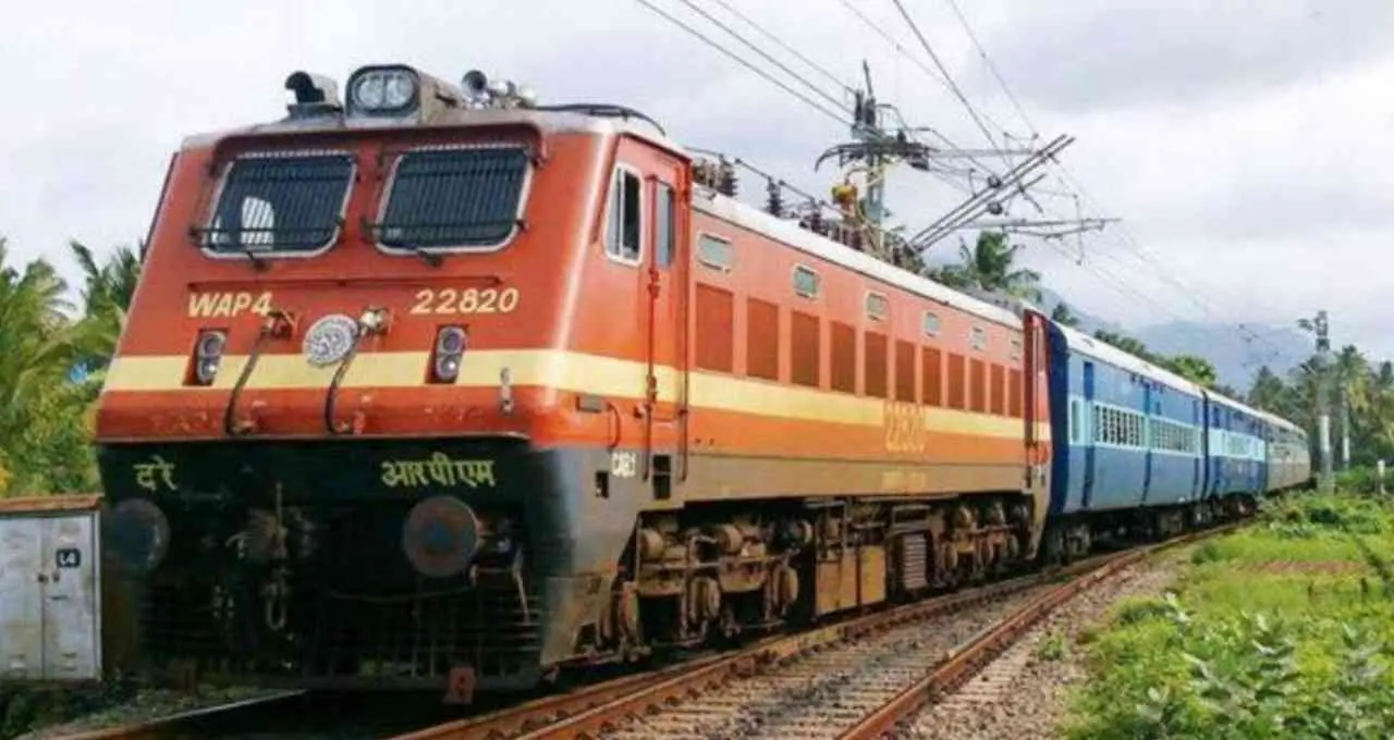 गुना में चलती ट्रेन से 40 लाख के सोने-चांदी के जेवर चोरी, जीआरपी जांच में जुटी