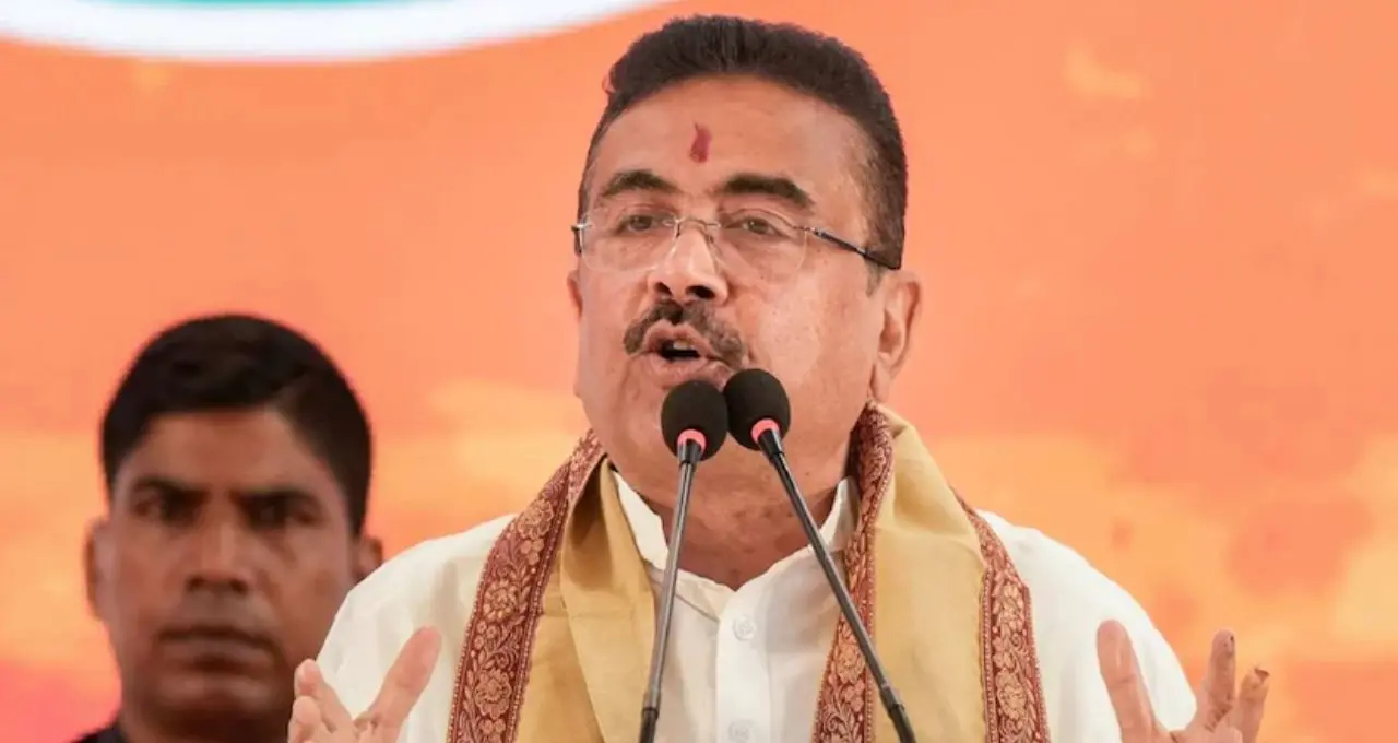 বাংলায় চালু হচ্ছে পিএম সূর্য ঘর যোজনা! মাসে ৩০০ ইউনিট পর্যন্ত বিদ্যুৎ সাশ্রয়ের সুযোগ, কারা পাবেন সুবিধা? জানুন আবেদন পদ্ধতি