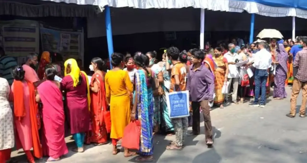 ৩ দিনের ক্যাম্প শেষ হলেও বন্ধ হবে না আবেদন, অন্নপূর্ণা যোজনা-সহ সরকারি প্রকল্প নিয়ে বড় আশ্বাস মন্ত্রীর