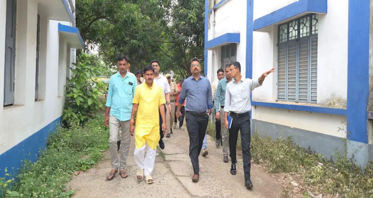 West Medinipur Budget News: ঘাটাল মাস্টার প্ল্যানে ১২০০ কোটি! বাজেটে পশ্চিম মেদিনীপুর ও ঝাড়গ্রামের জন্য একাধিক বড় ঘোষণা
