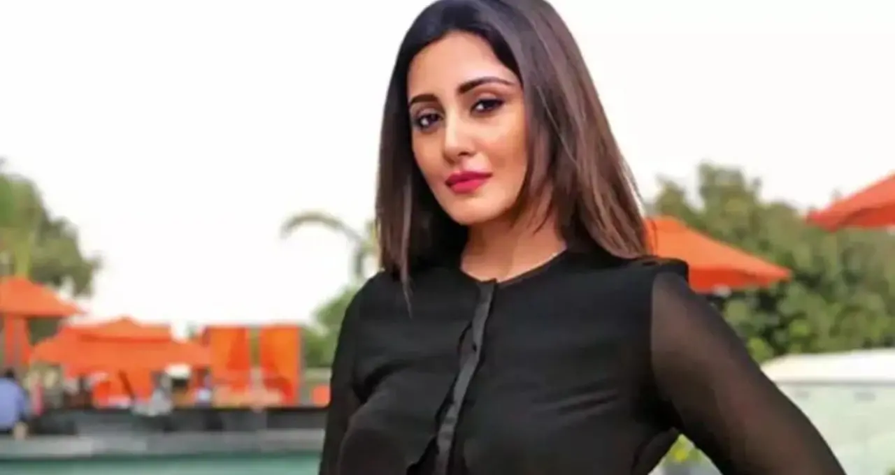 বলিউডের বাঙালি নায়িকা এখন দুবাইয়ে! অভিনয় ছেড়ে গড়েছেন বিলাসবহুল ব্যবসা
