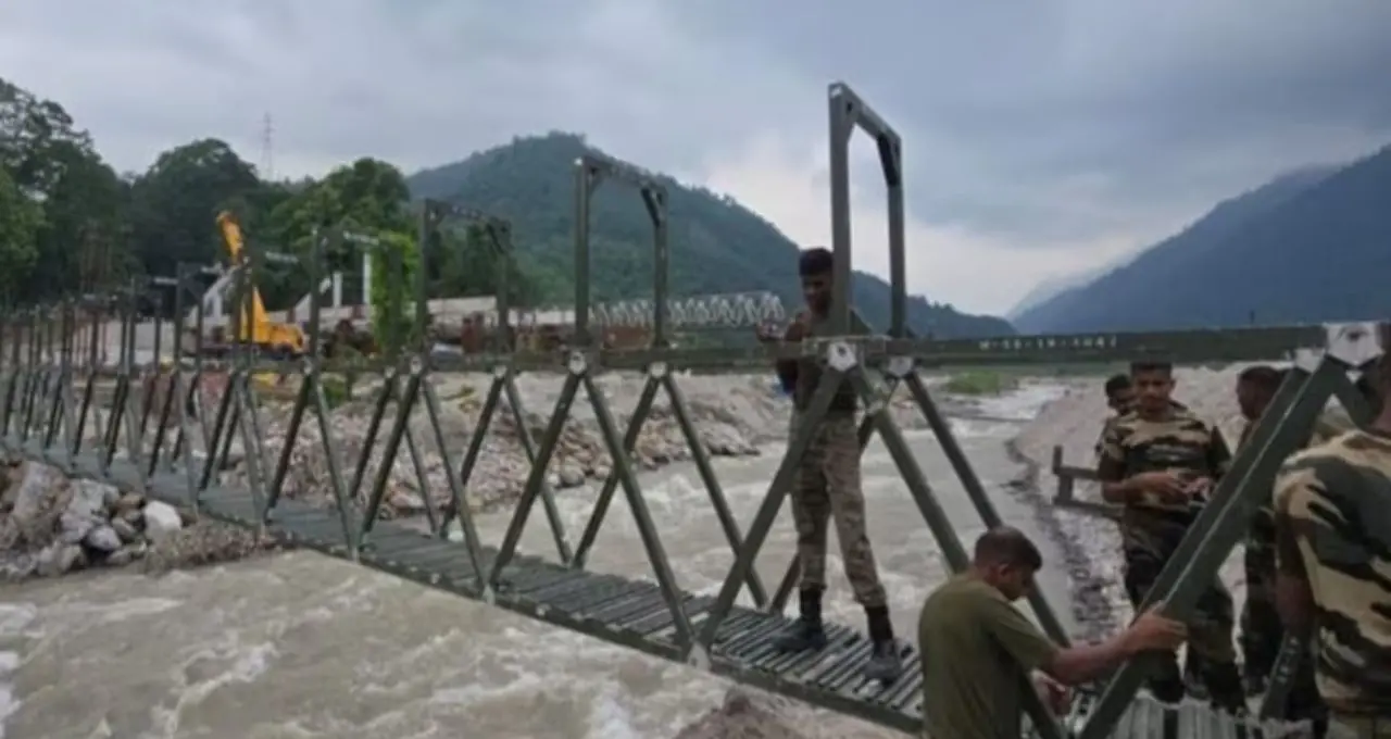 Indian Army Bridge in Balason River: বালাসনের বুকে ফের আশার সেতু, মাত্র কয়েকদিনে পদচারী ব্রিজ তৈরি করল ভারতীয় সেনা