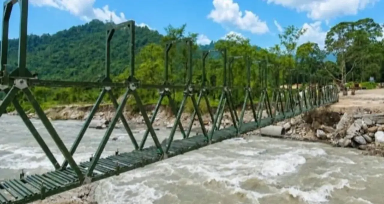 Indian Army Bridge in Balason River: বালাসনের বুকে ফের আশার সেতু, মাত্র কয়েকদিনে পদচারী ব্রিজ তৈরি করল ভারতীয় সেনা