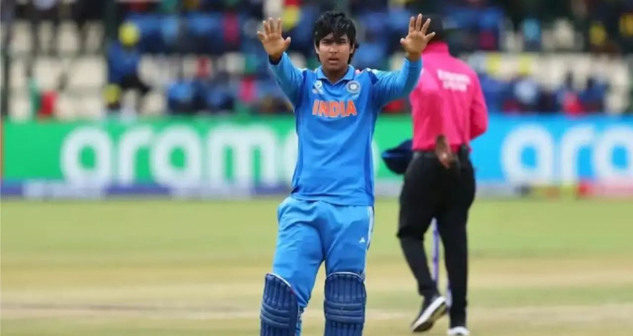 ১৫ বছরের বৈভব সূর্যবংশীকে নিয়ে চমক! ইংল্যান্ড সফরে ভারতীয় ড্রেসিংরুমে থাকবে কড়া নিয়ম, আলাদা চেঞ্জিং রুমের ব্যবস্থা
