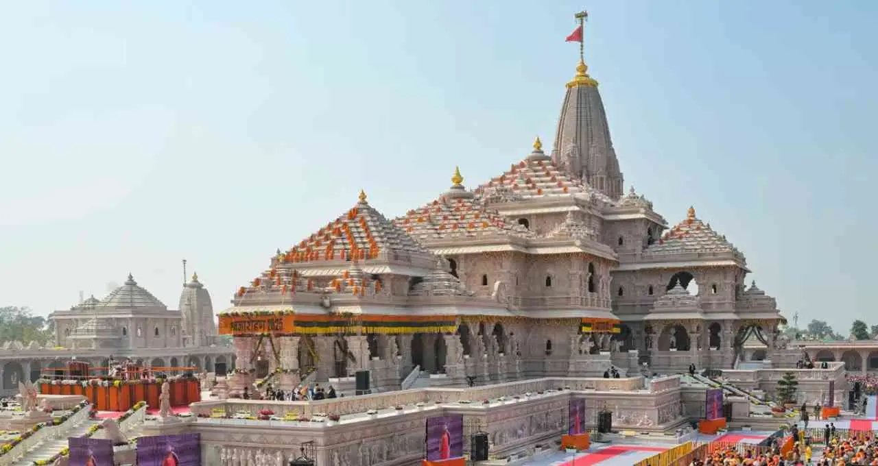 राम मंदिर चढ़ावा विवाद के बीच चंपतराय और डॉ. अनिल मिश्र के इस्तीफे की चर्चा, आधिकारिक पुष्टि नहीं
