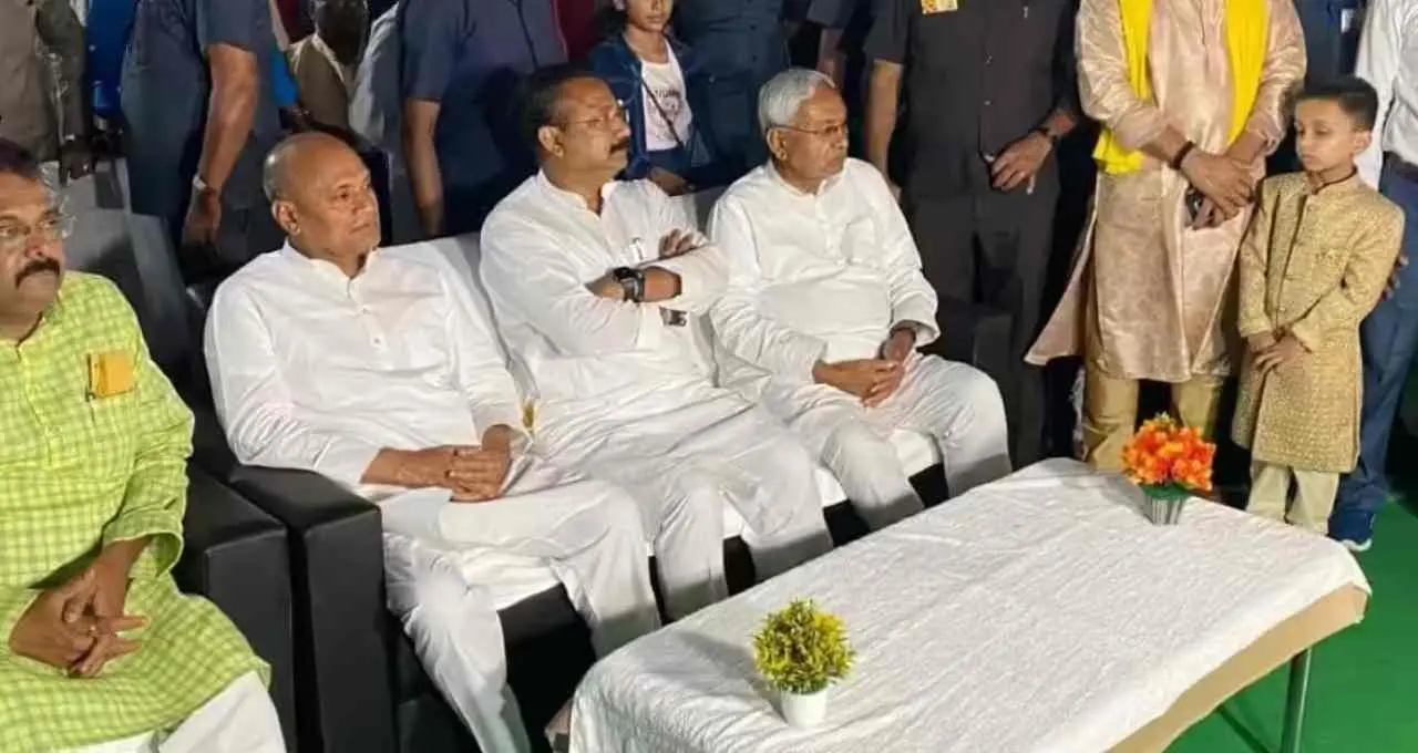 Bihar Politics: RCP Singh और Nitish Kumar की मुलाकात से बढ़ी सियासी हलचल, JDU वापसी की अटकलें फिर तेज
