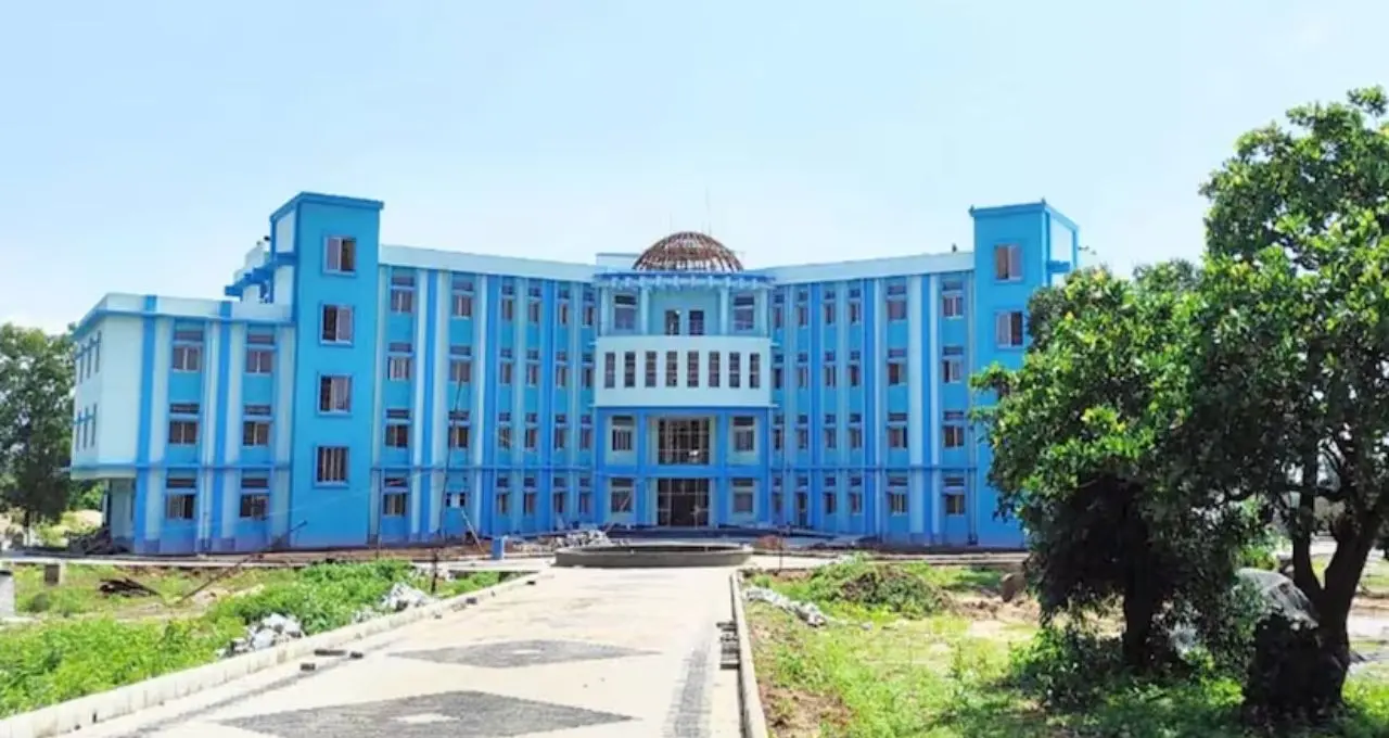 ঘাটাল মাস্টারপ্ল্যানে ১২০০ কোটি টাকার বরাদ্দ! জঙ্গলমহলের উন্নয়নে বাজেটে বড় চমক, গোপীবল্লভপুরে মহকুমা থেকে আদিবাসী বিশ্ববিদ্যালয়
