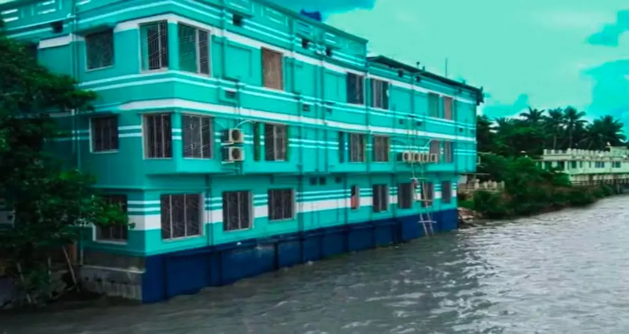 ইছামতীর পাড়ে বেআইনি গেস্টহাউস ভাঙার নির্দেশ হাই কোর্টের, টাকির হোটেল-রিসর্ট নিয়ে কড়া বার্তা আদালতের
