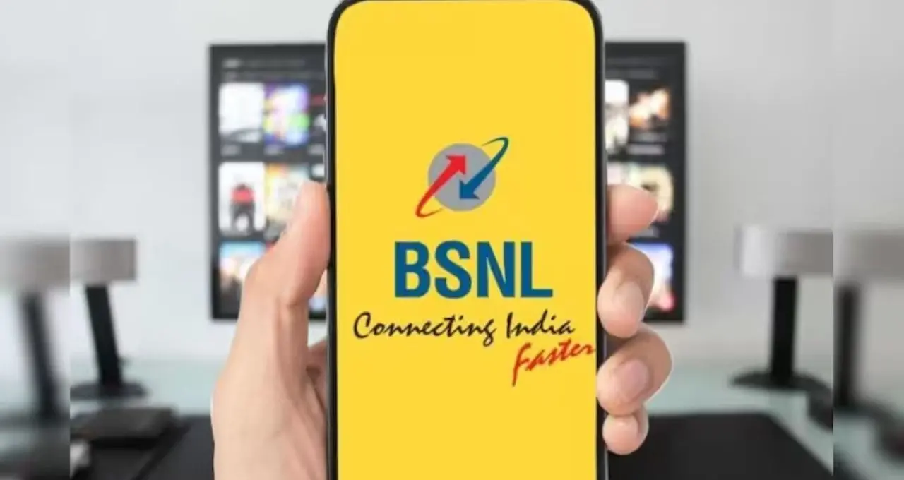 মাত্র ১৯৯ টাকায় প্রতিদিন ২GB ডেটা, আনলিমিটেড কলিং! Jio-Airtel-Vi-কে টক্কর দিতে BSNL-এর সস্তার প্ল্যান ঘিরে বাড়ছে আগ্রহ

