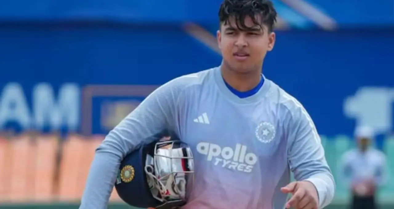 বৈভবের অপেক্ষা আরও দীর্ঘ! দুই ক্রিকেটারের টি-২০ অভিষেক হলেও সুযোগ মিলল না তরুণ বিস্ময়ের, আয়ারল্যান্ডের বিরুদ্ধে চমকে ভরা ভারতের একাদশ
