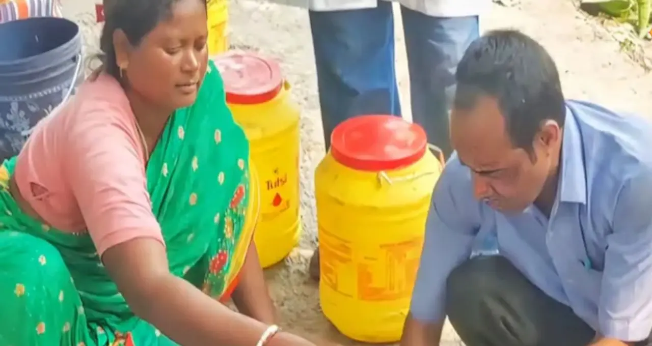 মহিলা কৃষকদের আয় বাড়াতে বড় উদ্যোগ! মাঠেই মিলছে হাতে-কলমে জৈব চাষের প্রশিক্ষণ, বদলাবে কৃষির ভবিষ্যৎ
