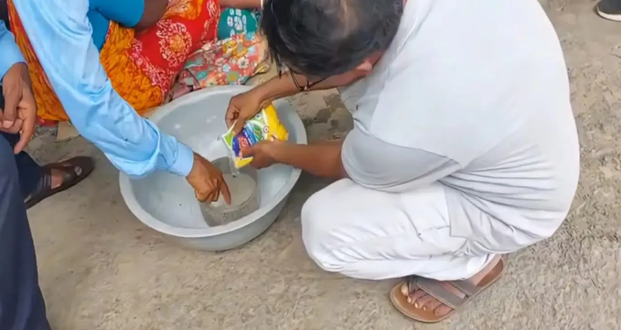 মহিলা কৃষকদের আয় বাড়াতে বড় উদ্যোগ! মাঠেই মিলছে হাতে-কলমে জৈব চাষের প্রশিক্ষণ, বদলাবে কৃষির ভবিষ্যৎ
