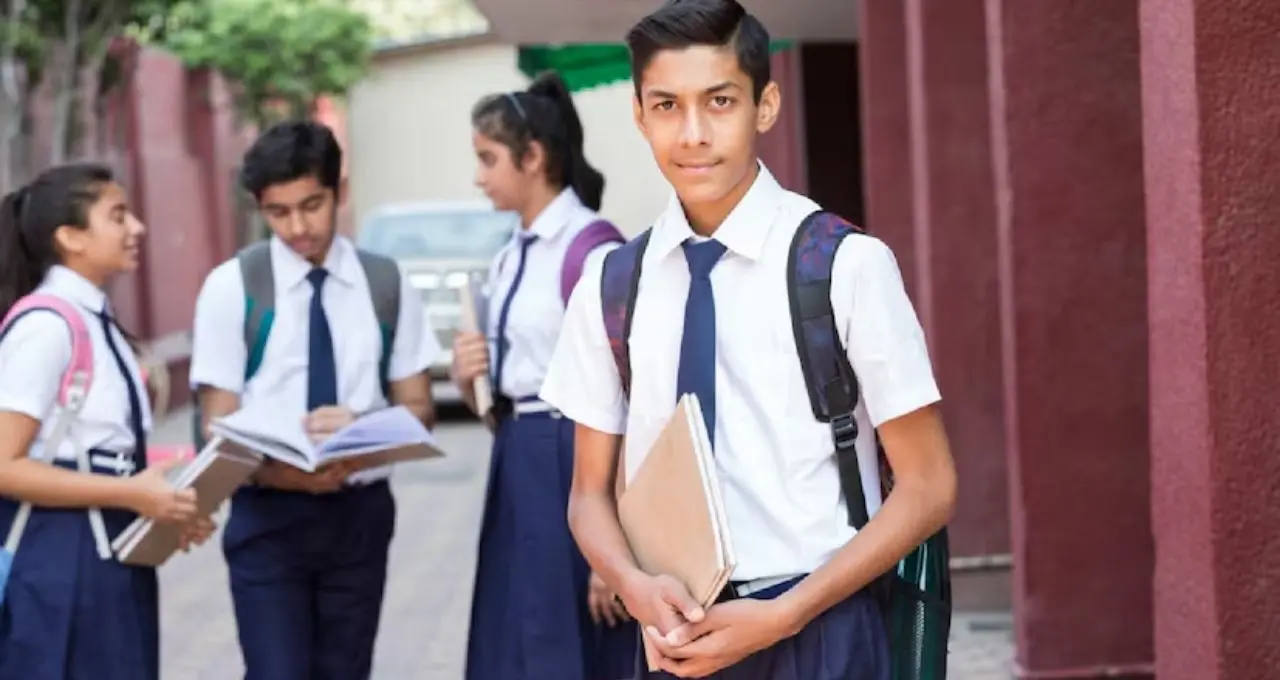 স্বামী বিবেকানন্দ স্কলারশিপের টাকা দেওয়া শুরু! স্টেটাসে 'Sanctioned' দেখাচ্ছে? জেনে নিন কবে অ্যাকাউন্টে ঢুকবে টাকা
