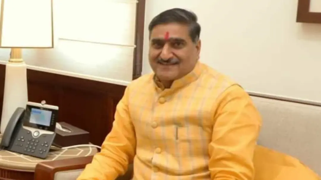 अलीगढ़ सांसद सतीश गौतम की शैक्षणिक योग्यता विवाद: सुनवाई टली, अब 3 अगस्त को होगी अगली तारीख