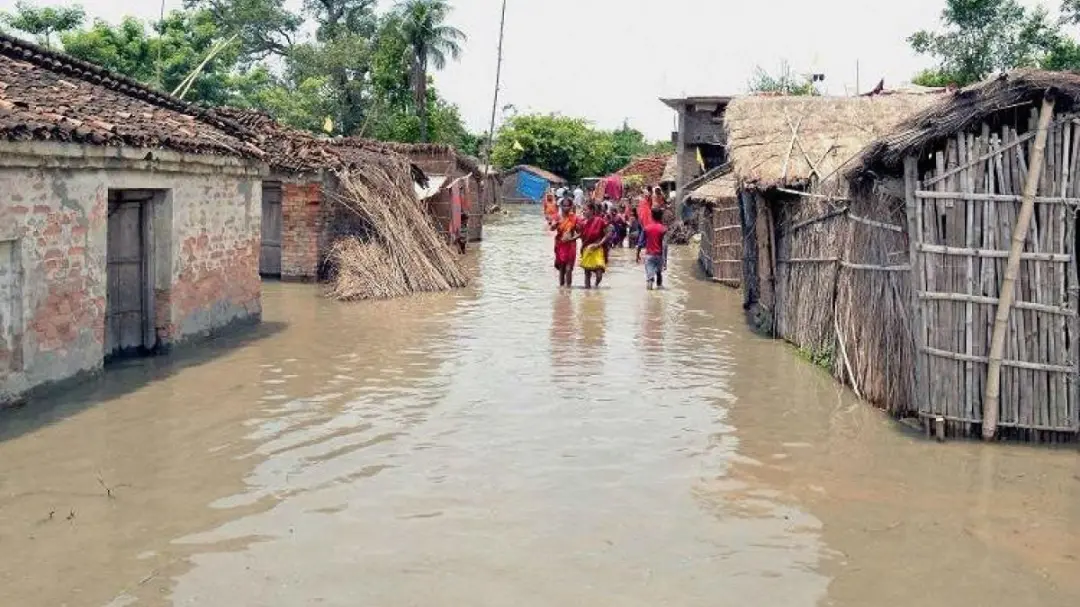 मुजफ्फरपुर में बागमती नदी खतरे के निशान से ऊपर औराई कटरा व गायघाट में बढ़ा बाढ़ का खतरा, फसल और मकानों पर संकट