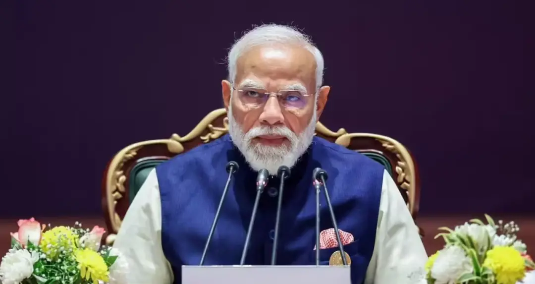 पंतप्रधान मोदी यांनी सचिवांसोबत उच्चस्तरीय आढावा बैठक घेऊन समन्वय, ऊर्जा सुरक्षा, सायबर सुरक्षा आणि प्रशासकीय सुधारणांवर भर दिला