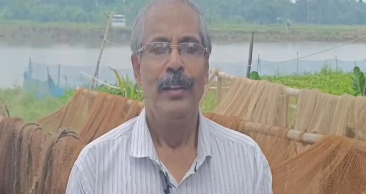 মাত্র ৬ মাসেই সাফল্যের নজির! আধুনিক পেন কালচারে চামটা বিলে দেশি ট্যাংরা চাষে বাড়ছে মৎস্যজীবীদের আয়
