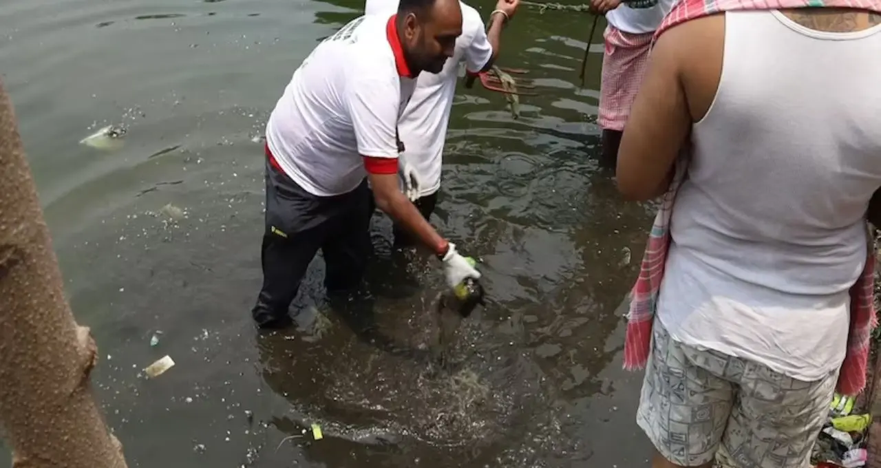 বর্ধমানকে দূষণমুক্ত করতে পথে নামল যুবসমাজ, বছরভর চলবে পরিচ্ছন্নতা অভিযান

