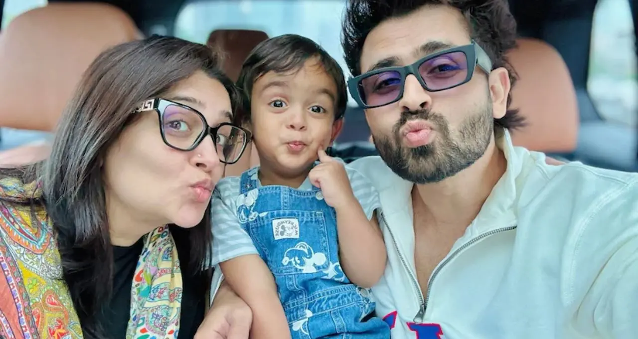 'মা, তুমি যেও না'! হাসপাতাল যাওয়ার আগে দীপিকা কক্করকে জড়িয়ে ছোট্ট রুহানের কান্না, আবেগঘন পোস্টে ভাসলেন অভিনেত্রী
