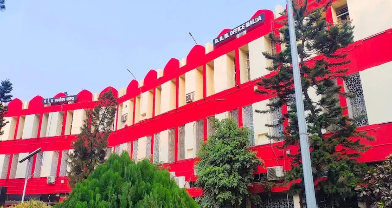 ২৭৪ কোটি টাকার মেগা প্রকল্পে বদলে যাবে মালদহ ডিভিশন! ২০ স্টেশনে আধুনিক সিগন্যালিং, কমবে ট্রেনের দেরি