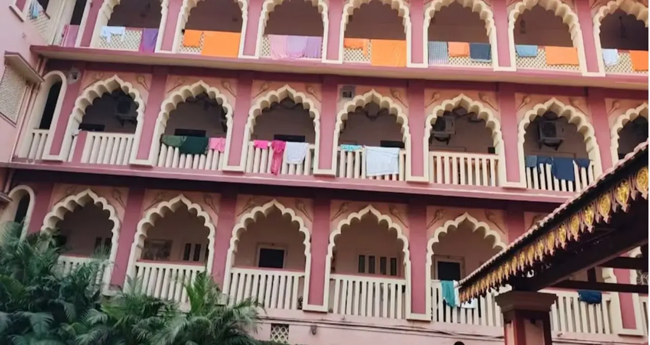 রথযাত্রায় মায়াপুর যাওয়ার পরিকল্পনা? ইসকনের গীতা ভবন-সহ বিভিন্ন গেস্ট হাউসে অনলাইনে রুম বুকিং করবেন কীভাবে, জেনে নিন সহজ উপায়