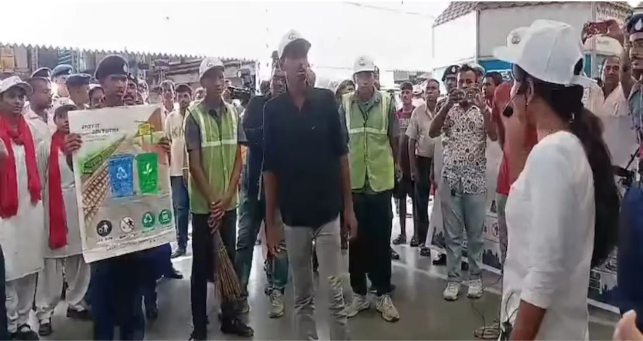 স্টেশনে আবর্জনা দেখলেই তুলুন ছবি, পাঠান হোয়াটসঅ্যাপে! মুহূর্তেই মিলবে ব্যবস্থা, পরিচ্ছন্নতায় নতুন উদ্যোগ পূর্ব রেলের
