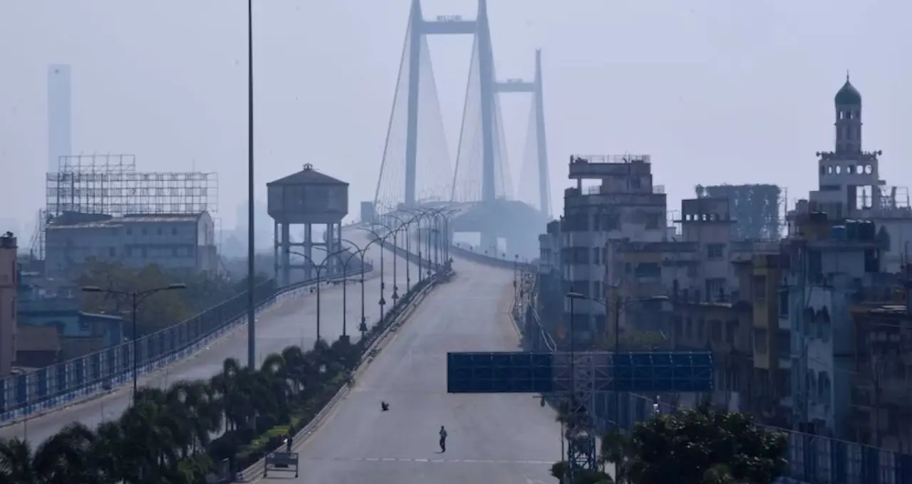 ১২ ঘণ্টা বন্ধ বিদ্যাসাগর সেতু! কোন সময় খুলবে? হাওড়া-কলকাতা যাতায়াতে জানুন বিকল্প রুট
