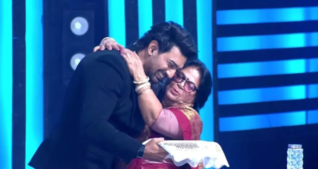 দাদাগিরির নতুন ‘দাদা’ দেব! প্রথম দিনেই কি মন জিতলেন দর্শকদের? স্বস্তিকার তুলনায় কার অভিষেক বেশি সফল
