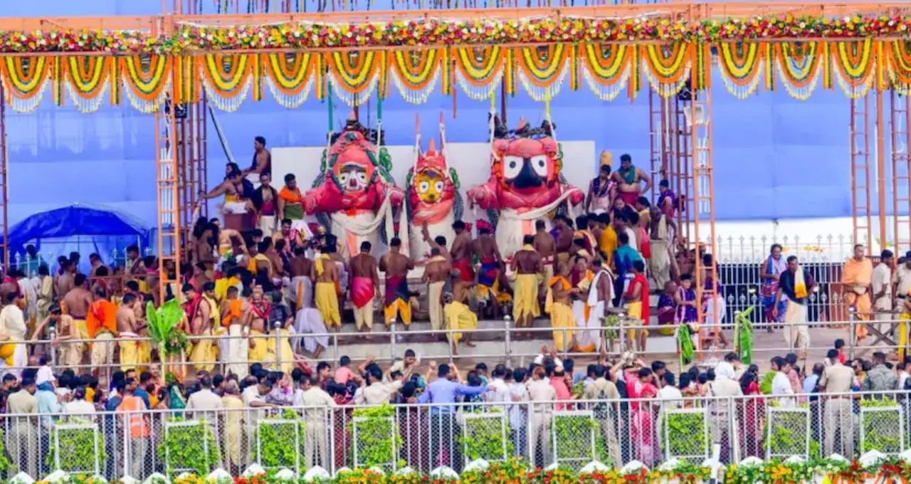রথযাত্রা ২০২৬: কারা পাবেন ৫ লক্ষ টাকার সরকারি অনুদান? কারা পাবেন না? চেক কবে মিলবে? জেনে নিন সম্পূর্ণ তথ্য
