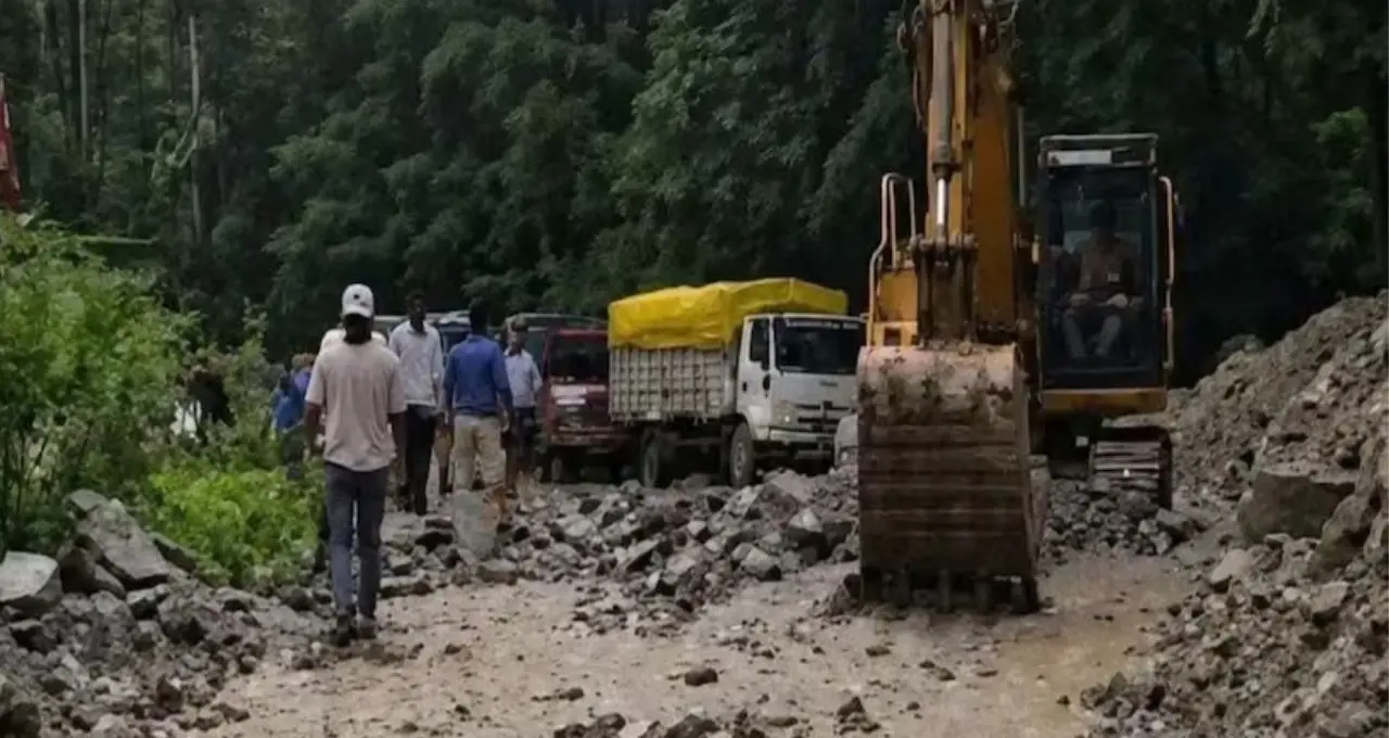 সিকিম যাওয়ার আগে বড় সতর্কতা! ১১-১৩ জুলাই ভোরে বন্ধ থাকবে এনএইচ-১০-এর গুরুত্বপূর্ণ অংশ, জেনে নিন বিকল্প রুট
