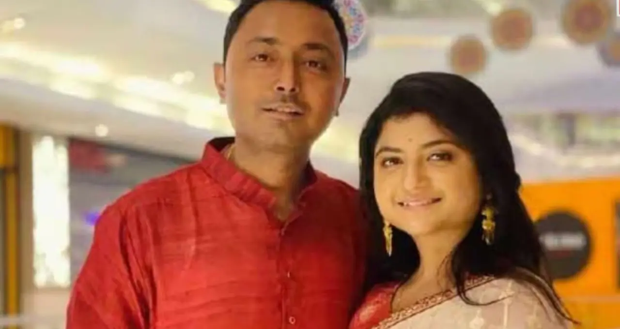 বিয়ের আগেই দেবরাজের উপহারে আতঙ্কিত হয়েছিলেন অদিতি মুন্সি! কেন ঘর থেকে সরিয়ে দিয়েছিলেন সেই ছবি?
