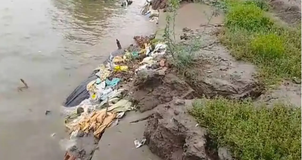 Embankment Collapsed: কালিন্দী নদীর বাঁধে ধস, বর্ষার শুরুতেই আতঙ্কে সুন্দরবন! যুদ্ধকালীন তৎপরতায় মেরামত শুরু প্রশাসনের
