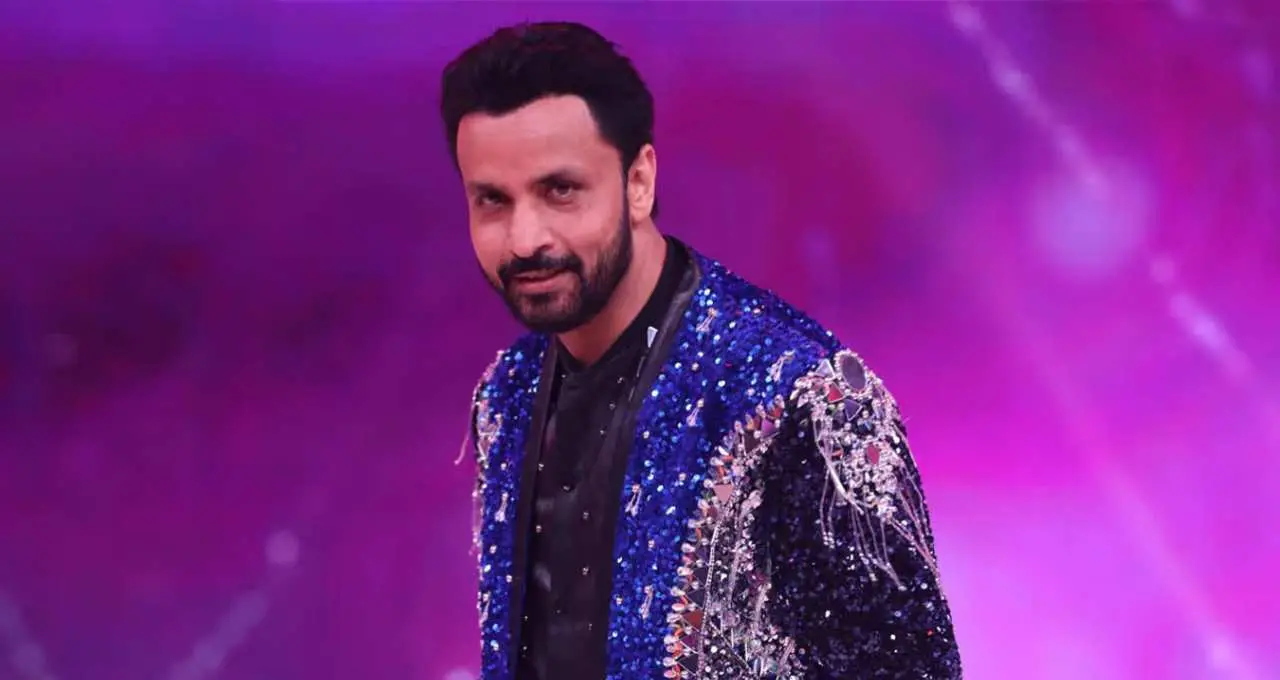कॉमेडियन राजीव ठाकुर ने सुनाई संघर्ष की कहानी, बोले- 'बचपन का घर लगता था सार्वजनिक शौचालय जैसा'