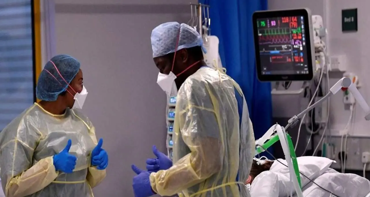 UK Heatwave: ब्रिटेन में भीषण गर्मी का असर, NHS अस्पतालों में डॉक्टरों को आ रहे चक्कर
