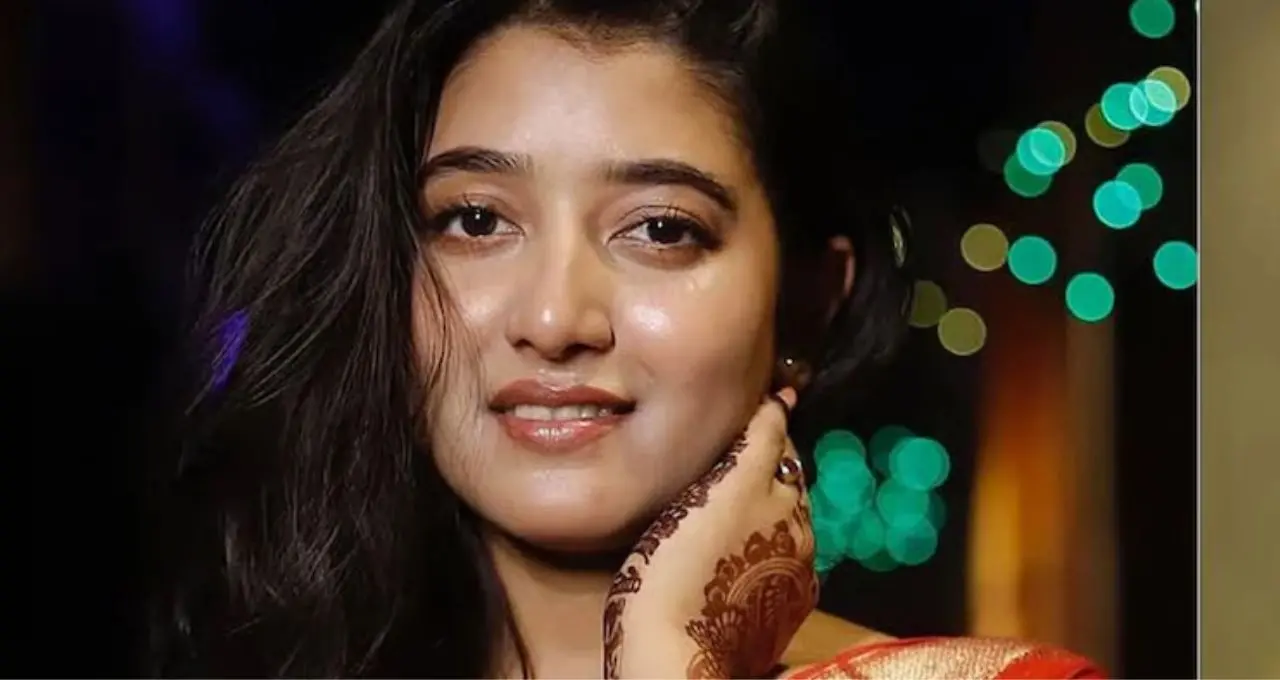জোয়ার ভাটা’ ছাড়ছেন আরাত্রিকা? উজির মৃত্যু ঘিরে জল্পনা, শ্রুতি দাসের সঙ্গে সম্পর্ক নিয়েও মুখ খুললেন অভিনেত্রী
