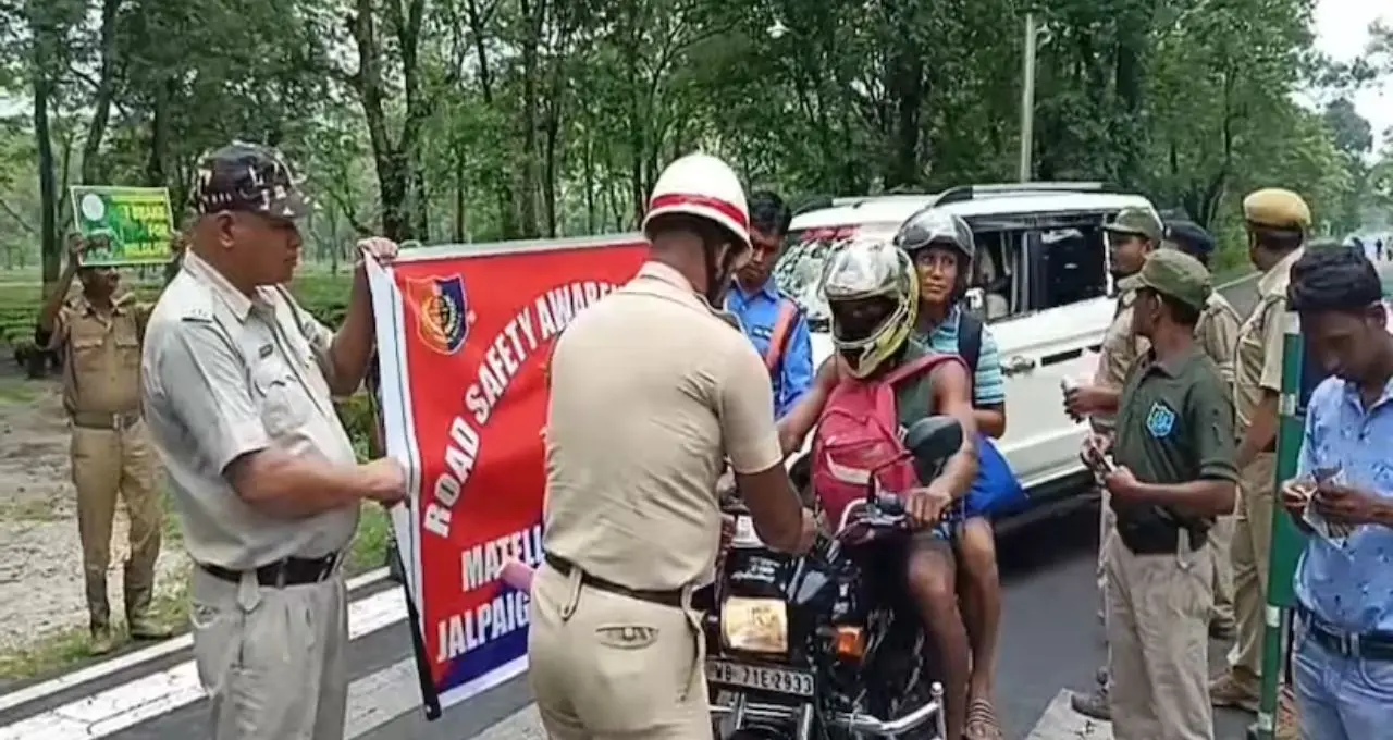 গরুমারায় ‘ব্রেক ফর ওয়াইল্ড লাইফ’ অভিযান, বন্যপ্রাণ বাঁচাতে রাস্তায় নামল বিশেষ প্রশিক্ষিত কুকুর ‘অরল্যান্ডো’
