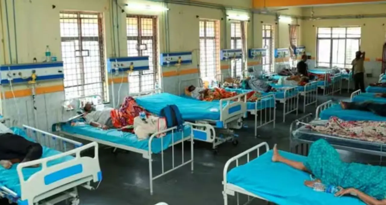 কারা পাবেন ‘মুখ্যমন্ত্রী স্বাস্থ্যবিমা’ কার্ড? আয়ুষ্মান না মিললেও মিলবে ৫ লক্ষ টাকার স্বাস্থ্য সুরক্ষা, জানুন যোগ্যতা ও আবেদন প্রক্রিয়া

