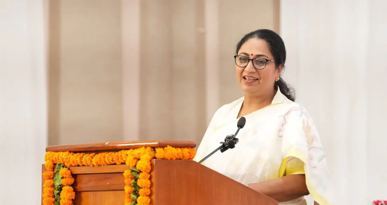 दिल्ली में महिलाओं के लिए शुरू होगा विशेष ई-बस नेटवर्क, सुरक्षित और हरित सार्वजनिक परिवहन की दिशा में बड़ा कदम