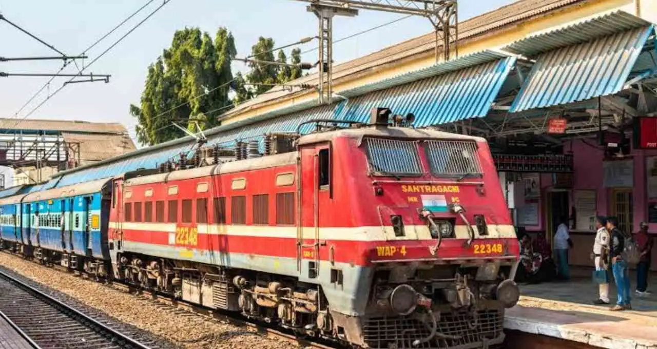 Train Live Location कैसे Check करें, RailOne App और Google से मिनटों में Running Status जानें