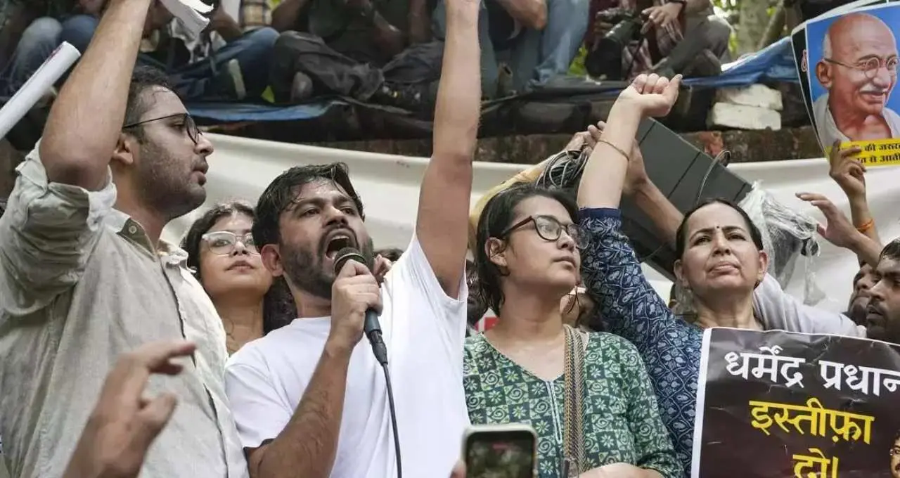 Jantar Mantar Protest: पुलिस कार्रवाई के खिलाफ कोर्ट जाने की तैयारी, CJP प्रमुख अभिजीत दिपके ने लगाए गंभीर आरोप