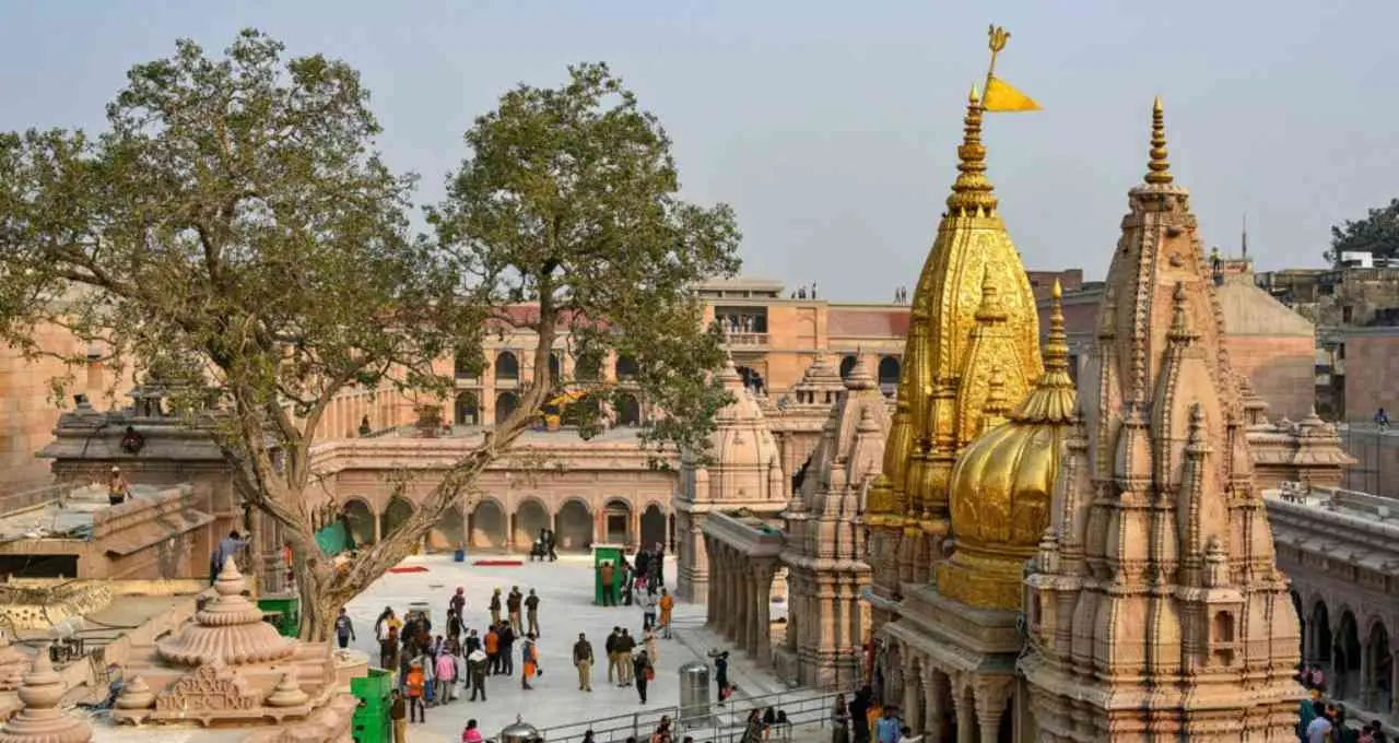 काशी यात्रा में जरूर करें इन 5 पौराणिक मंदिरों के दर्शन, स्कंद पुराण में बताया गया विशेष महत्व