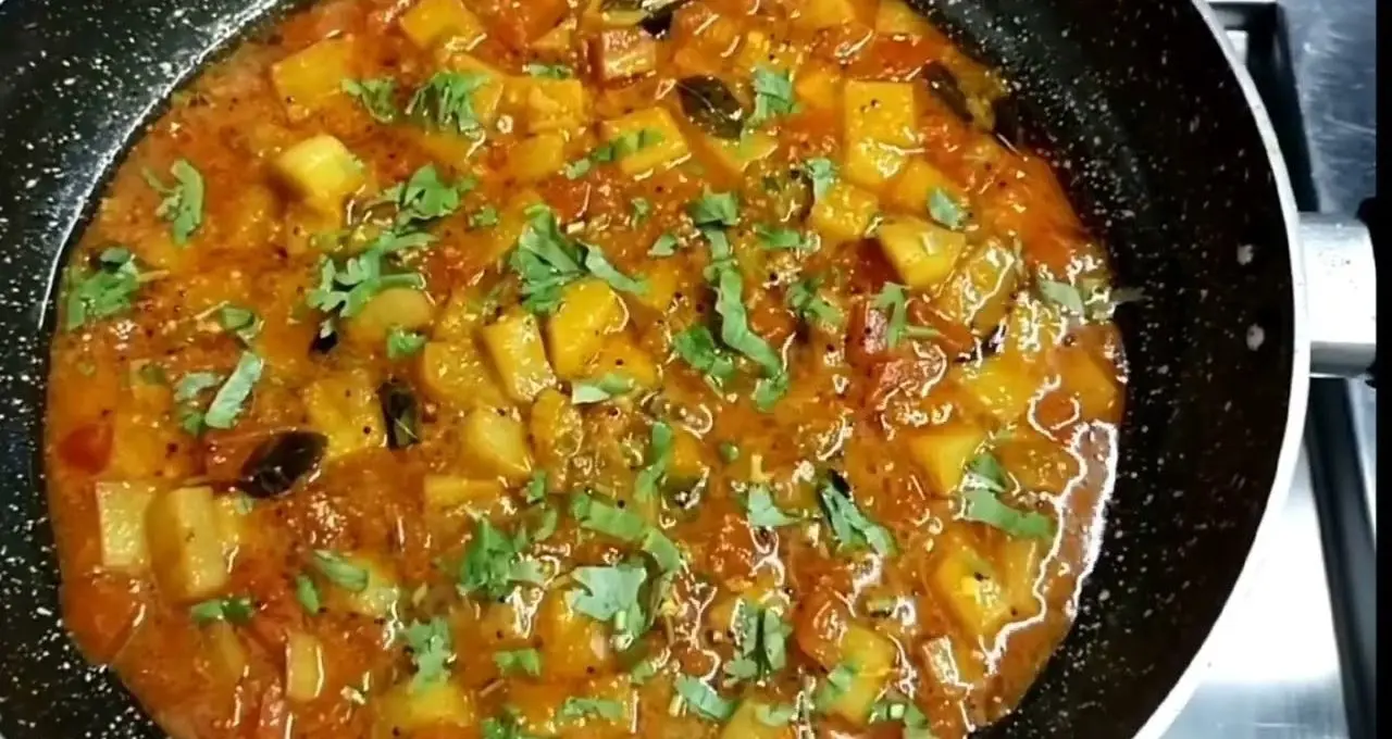 सावन सोमवार व्रत में बनाएं फलाहारी आलू-टमाटर की स्वादिष्ट सब्जी, जानें आसान रेसिपी