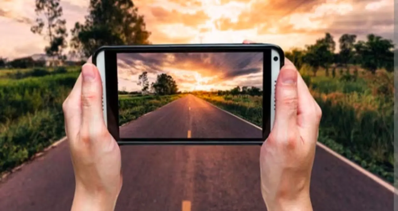 Smartphone Photography Tips: দামি DSLR নয়, স্মার্টফোনেই তুলুন প্রফেশনাল ছবি! এই ৭টি সহজ ট্রিক বদলে দেবে ফটোগ্রাফির স্টাইল
