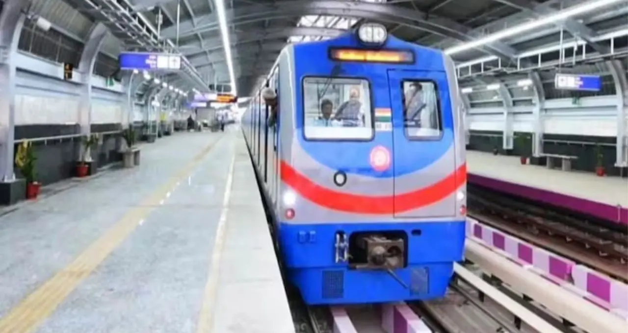 Kolkata Metro: বিটি রোডে ছুটবে মেট্রো, মিলল কলকাতা পুরনিগমের NOC! বরানগর থেকে ব্যারাকপুর—মাঝে থাকছে এই ১০ স্টেশন
