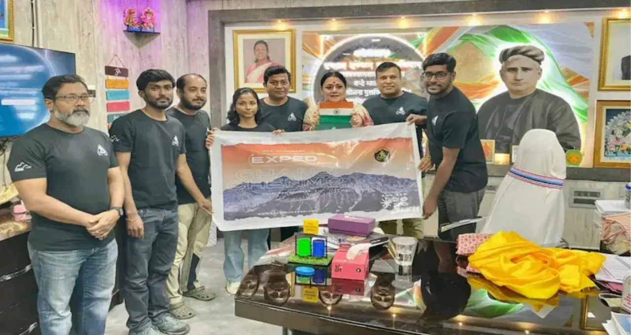 Chang Chenmo Expedition: প্যাংগং পেরিয়ে অজানা শৃঙ্গে বাঙালির অভিযান! ১৫ পর্বতারোহীর দলে এভারেস্টজয়ী রুদ্রপ্রসাদ, সেভেন সামিটের সত্যরূপ

