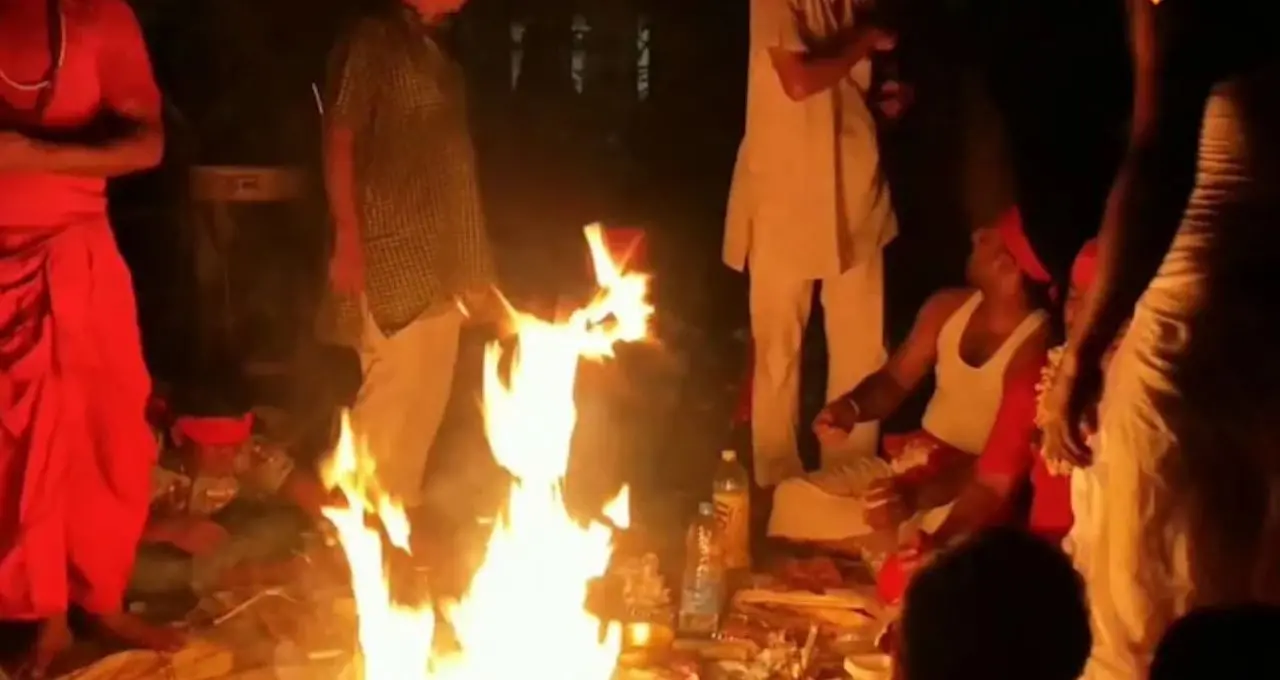 তারাপীঠে কৌশিকী অমাবস্যায় বড় নিয়ম বদল! গর্ভগৃহে ঢুকে পুজো নয়, VIP-দেরও মানতে হবে একই নিয়ম
