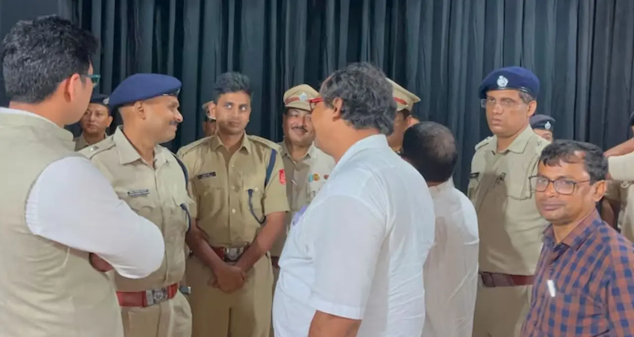তারাপীঠে কৌশিকী অমাবস্যায় বড় নিয়ম বদল! গর্ভগৃহে ঢুকে পুজো নয়, VIP-দেরও মানতে হবে একই নিয়ম
