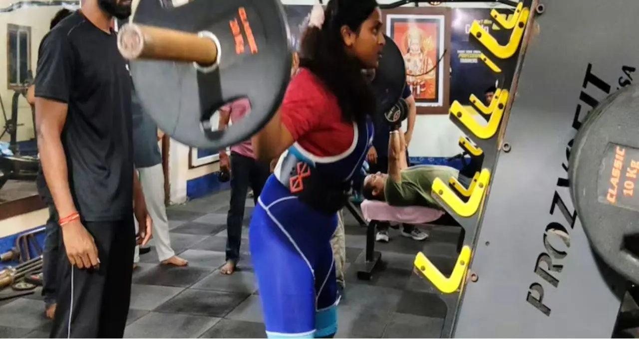 Double Gold: মালদার জিম থেকে জাতীয় মঞ্চে বাজিমাত, জোড়া সোনা ও রুপো জিতে নজর কাড়লেন তিন পাওয়ারলিফটার
