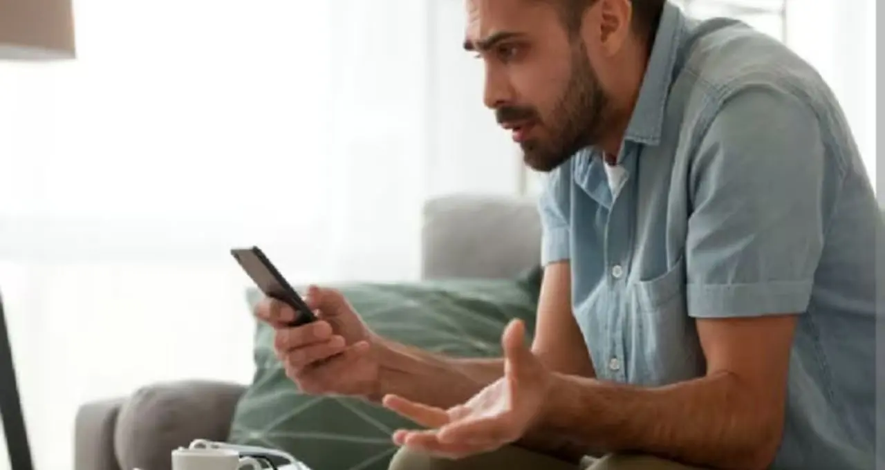 Old Smartphone Speed Up: পুরনো ফোন হ্যাং করছে, স্লো হয়ে গিয়েছে? নতুন ফোন নয়, এই ৫ কৌশলেই ফিরবে গতি
